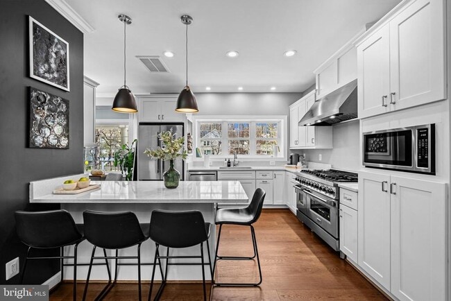 Building Photo - 3803 Estel Rd