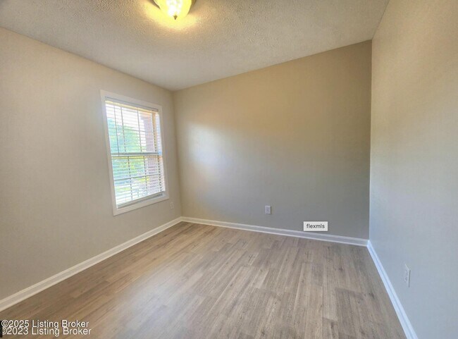 Building Photo - 7223 Meadow Ridge Dr
