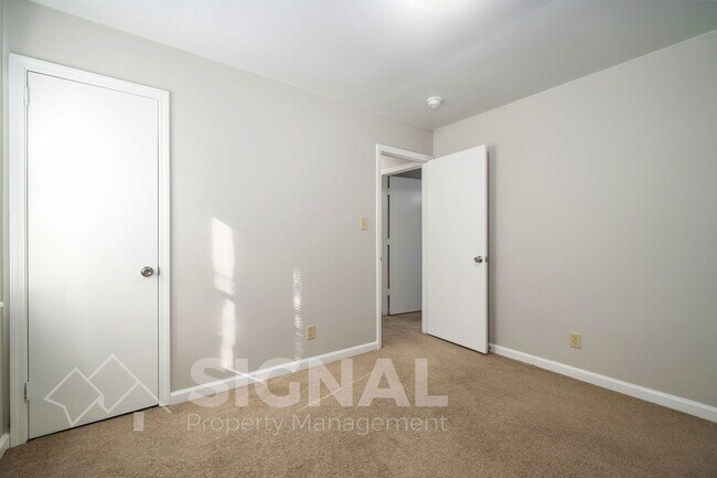 Building Photo - 93 Moonglow Dr