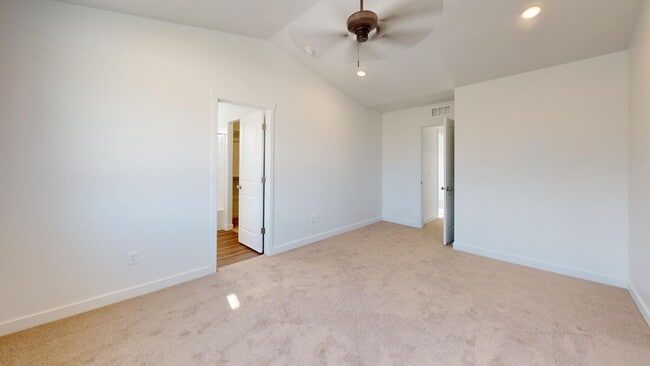 Building Photo - Modern Townhome Living in Tooele