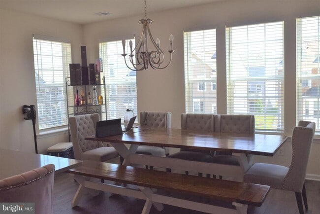 Building Photo - 6947 Stoddert Ln