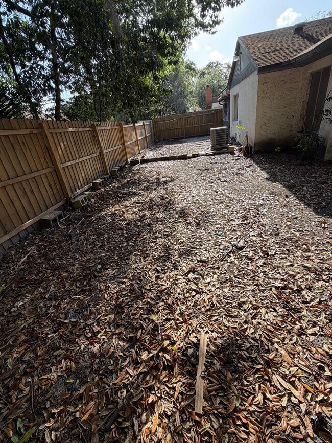 Building Photo - 101 Red Cedar Dr