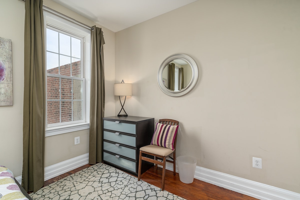 first bedroom on second floor - 403 P St NW