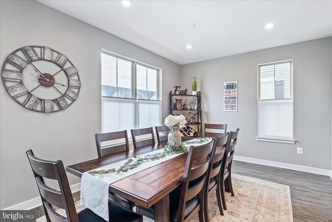 Building Photo - 5924 Pecking Stone St