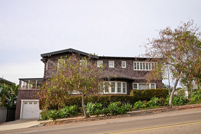 Building Photo - 1208 24th St