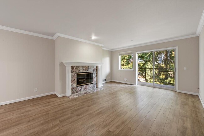 Building Photo - Ashley House - 2 bedrooms