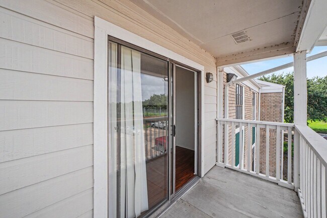 Building Photo - 12660 Ashford Point Dr
