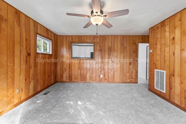 Building Photo - 4707 Dermott St