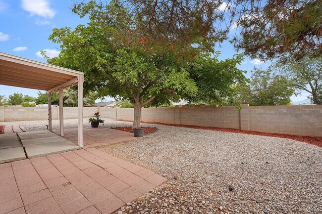 Building Photo - 270 Littler Dr SE