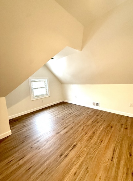 Building Photo - 5416 Black St