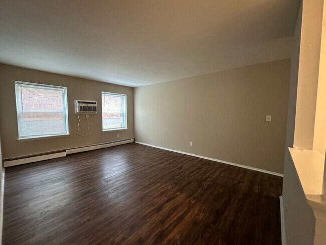 Interior Photo - 3069 Oakland