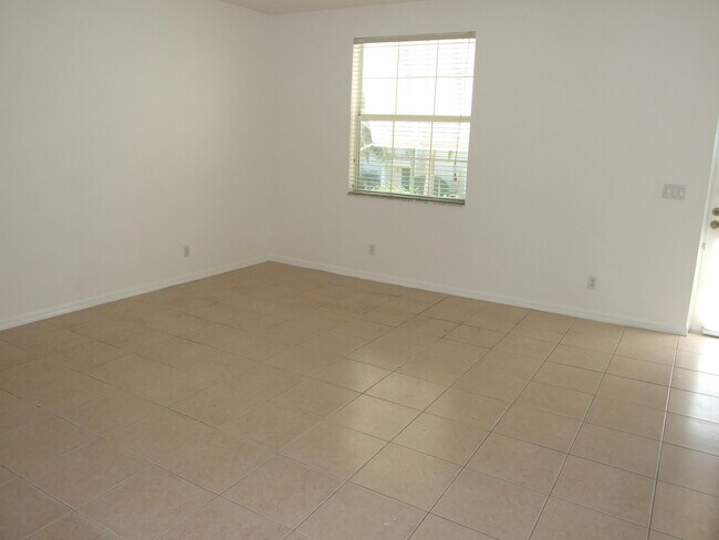 Building Photo - 1554 Limetree Bay Ave