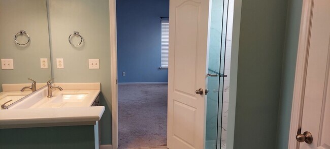 Building Photo - Bayberry Cove