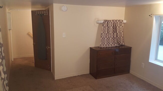 Building Photo - 412 Winter Ave