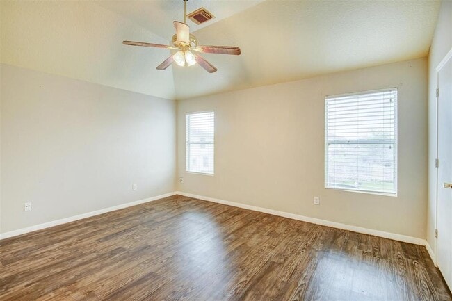 Building Photo - 15410 Apple Bloom Way