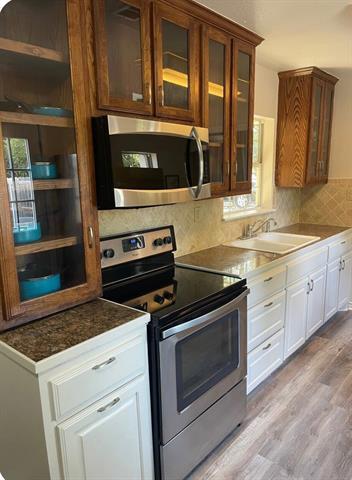 Building Photo - 310 E Beech St