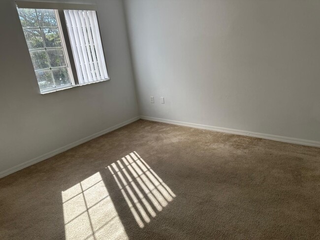 Building Photo - 4179 N Haverhill Rd