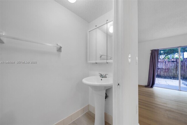 Building Photo - 14260 SW 121st Pl