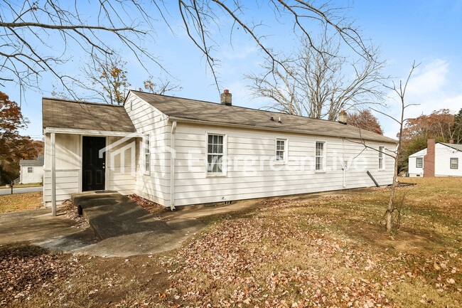 Building Photo - 4207 Garden St