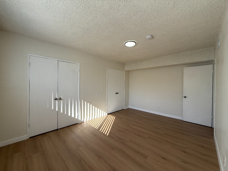 Building Photo - 6039 Whitsett Ave