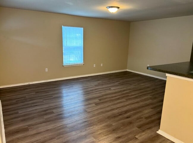 Building Photo - 103 Coppertop Trail, Unit B