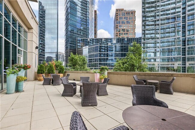 Building Photo - 1080 Peachtree St NE