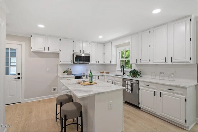 Building Photo - Build Equity While Leasing - Lease and Own...