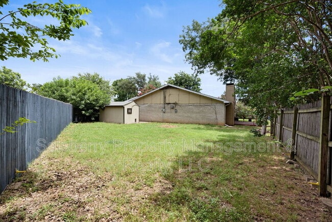 Building Photo - 1900 Lavon Creek Ln