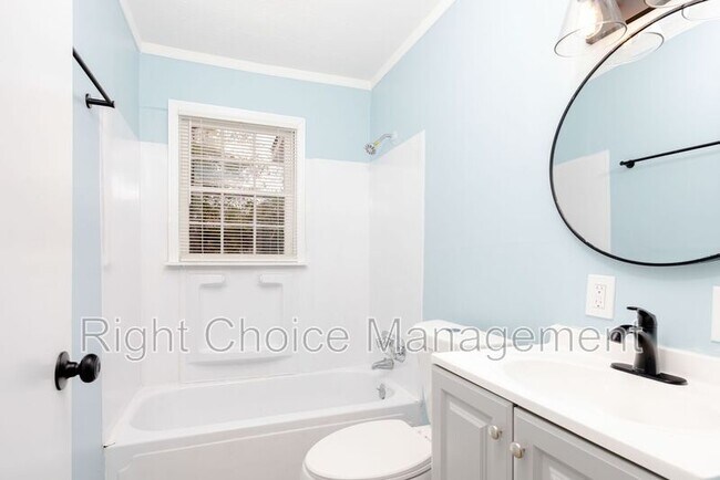 Building Photo - 519 Parkchester Dr