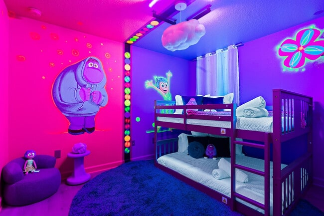 Building Photo - 4710 Sleepy Hollow Dr