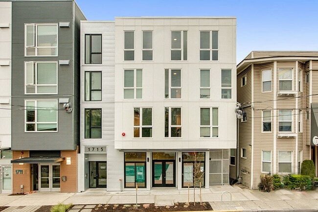 Interior Photo - Seventeen Fifteen