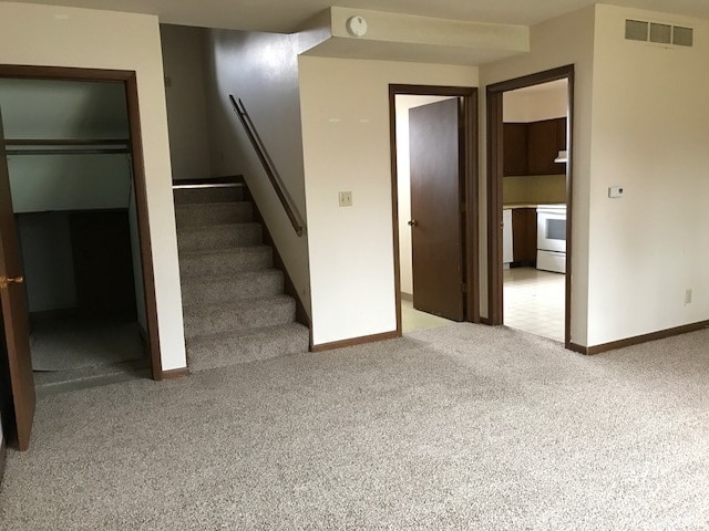 Building Photo - 3 Bedroom Duplex w/Garage in north-central Ames