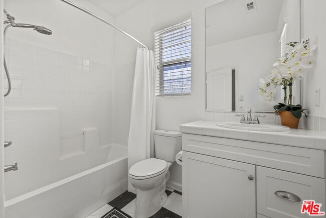 Building Photo - 21757 Bene Dr