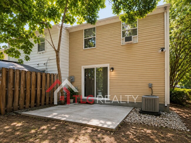 Building Photo - 9728 Old Gate Dr