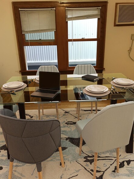 Building Photo - 220 State St