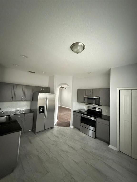 Building Photo - 14116 Entrada Dr