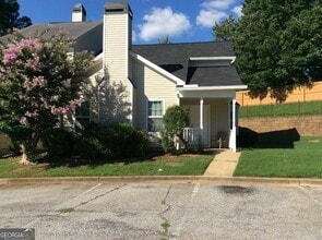 Building Photo - 5987 Sherwood Trace