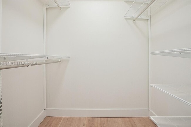 Building Photo - 20225 NE 34th Ct