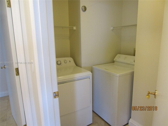 Building Photo - 9601 Collins Ave