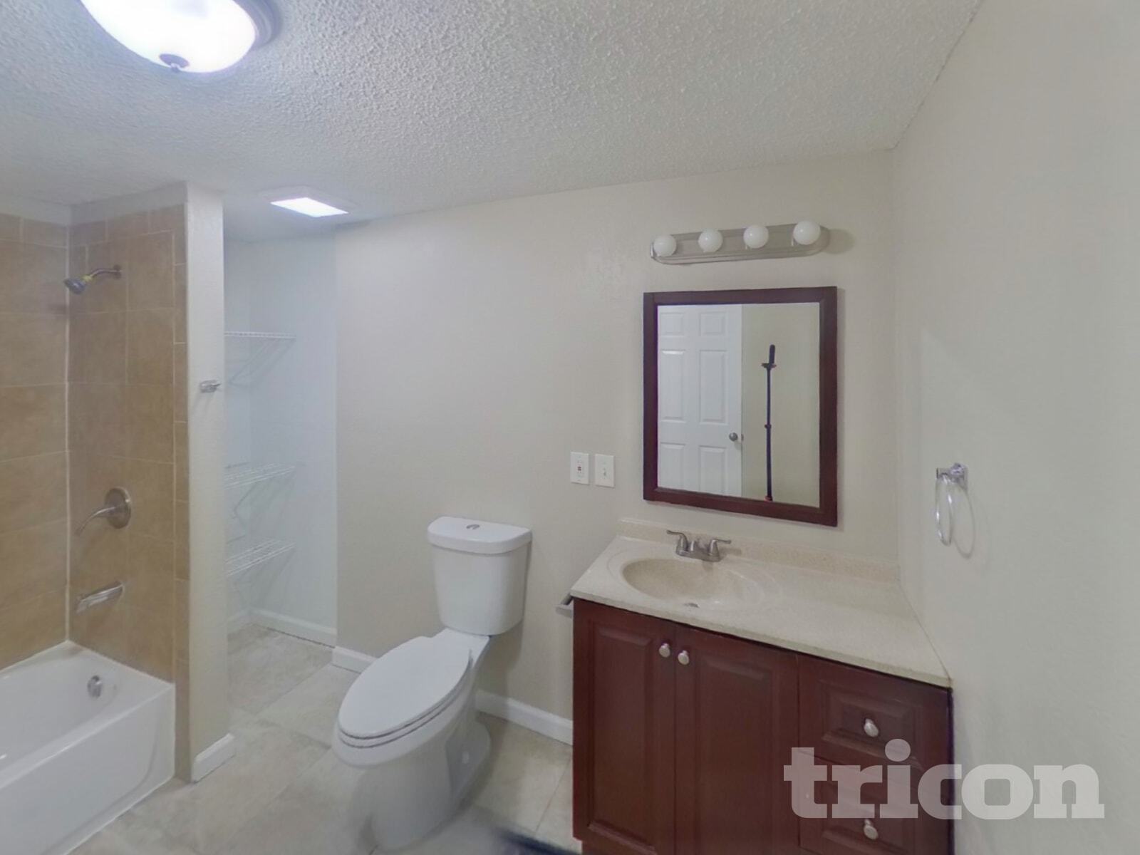Building Photo - 804 Briarcliff Dr