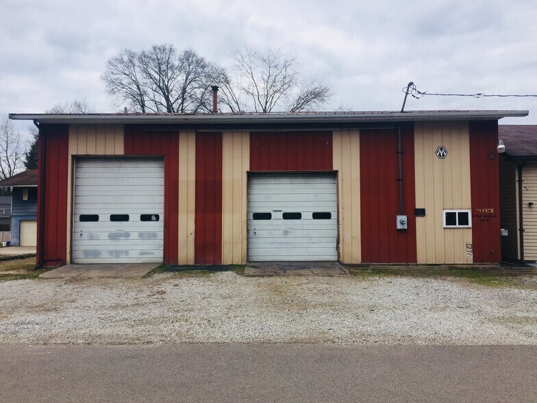 Building Photo - 107 W Sacra Via St