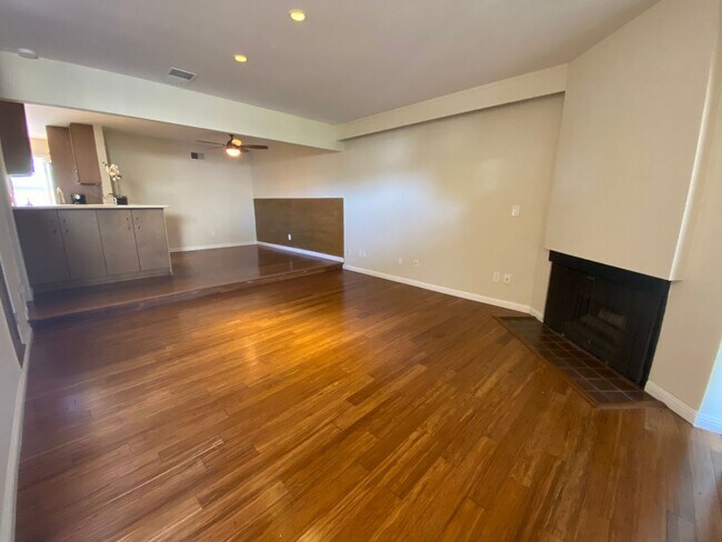 Building Photo - Seascape Community: 2 Bedroom 2.5 Bath Tow...