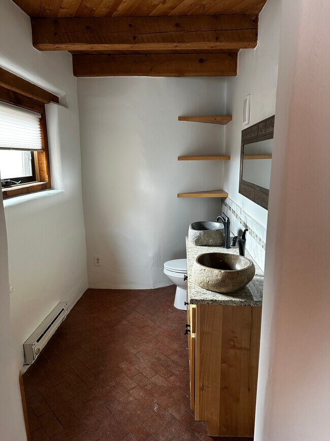 Building Photo - 5 Laughing Raven Rd