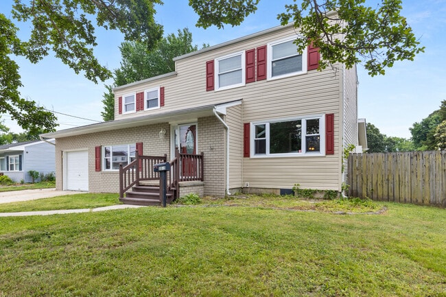 Building Photo - 3505 Hilber St