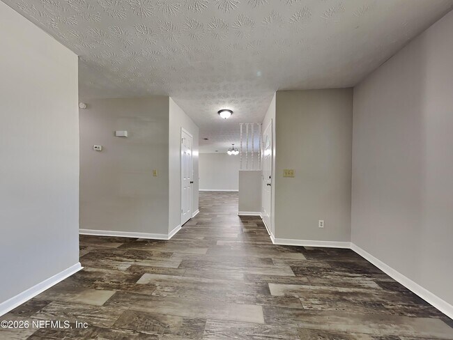 Building Photo - 8349 Pembrook Ct