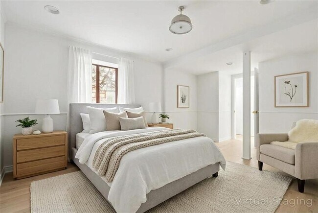 Building Photo - 3813 Paces Ferry W