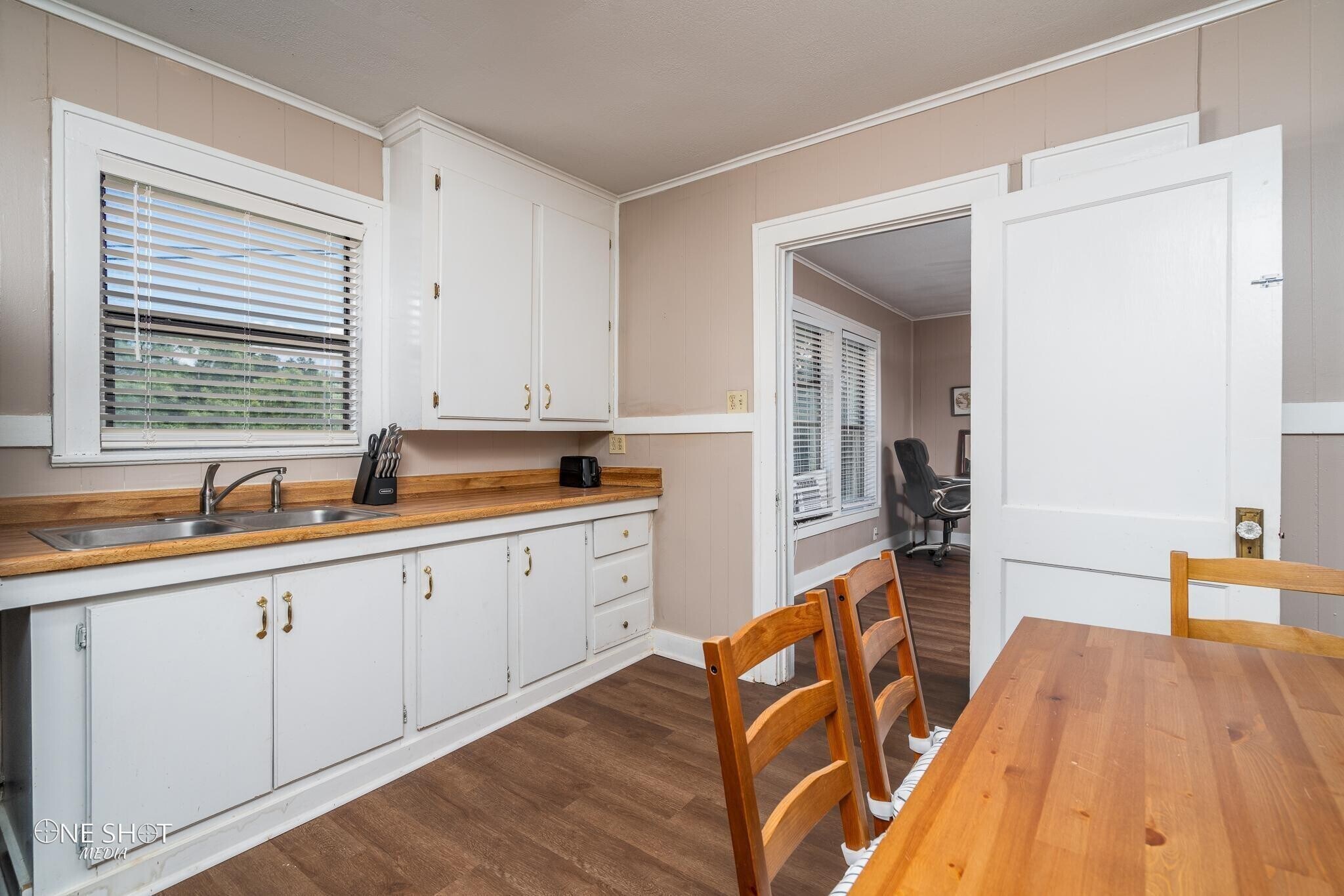 Building Photo - 642 Beech St