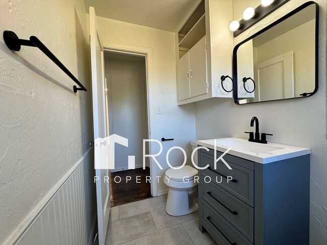 Building Photo - Charming Home with Real Wood Floors and Covered Parking ~ Offering 1 Month FREE Rent~