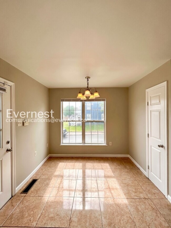 Building Photo - 800 Catherine St