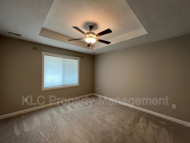 Building Photo - 2307 Redmond Ave